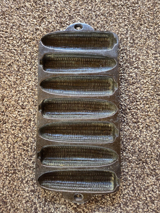 Unmarked Other - Vintage Cast Iron Corn Stick Pan – 7 Slot Cornbread Mold – Unmarked